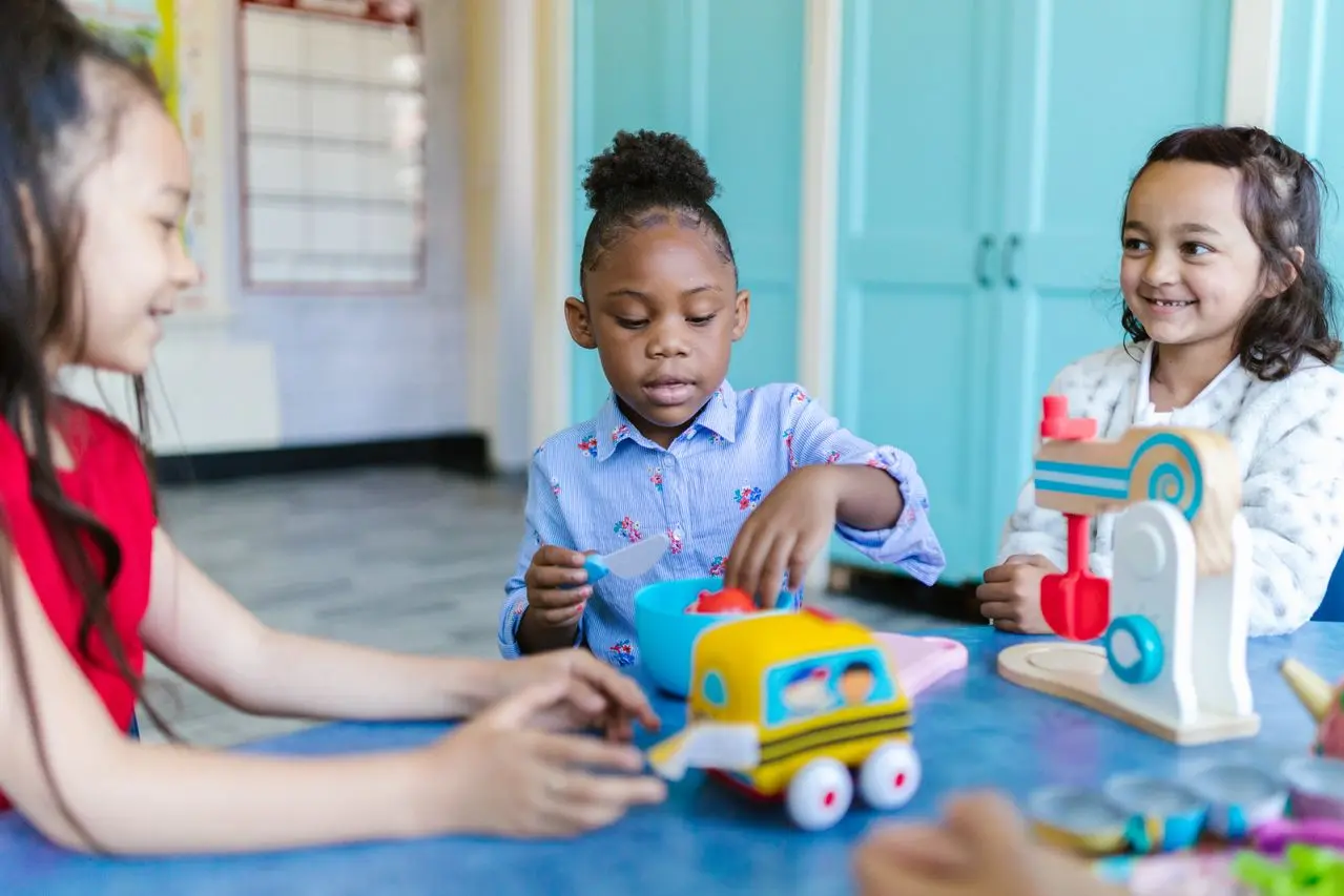 Montessori vs Reggio Emilia vs Play-Based Learning